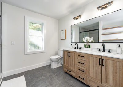 Bathroom M